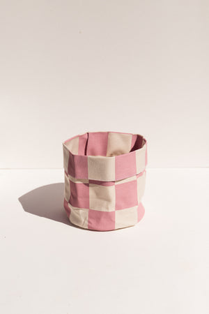 Lauren Brown Small planter in pink on Makers' Mrkt makers market Melbourne