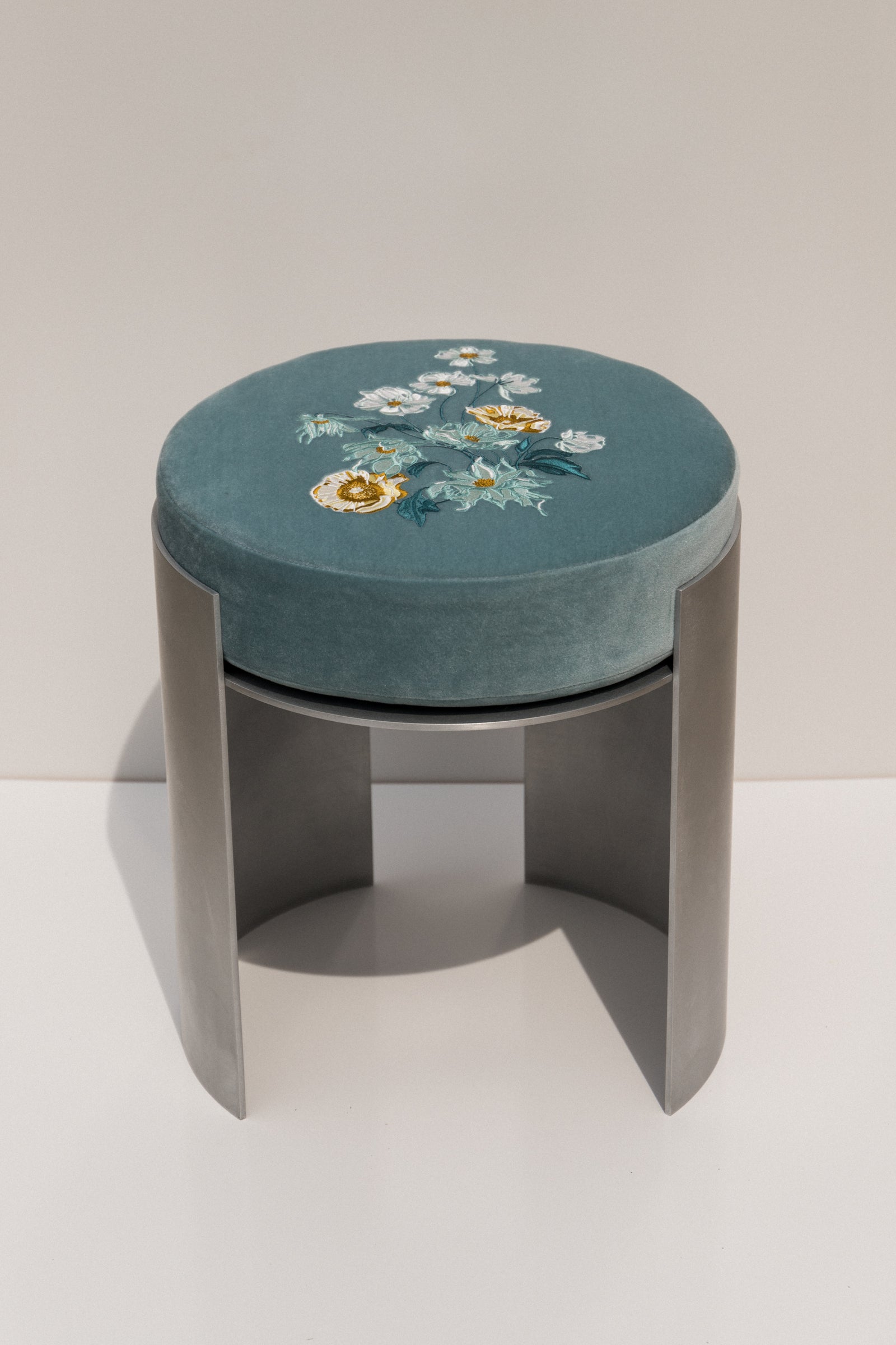 Polly Stool - Vintage Blue