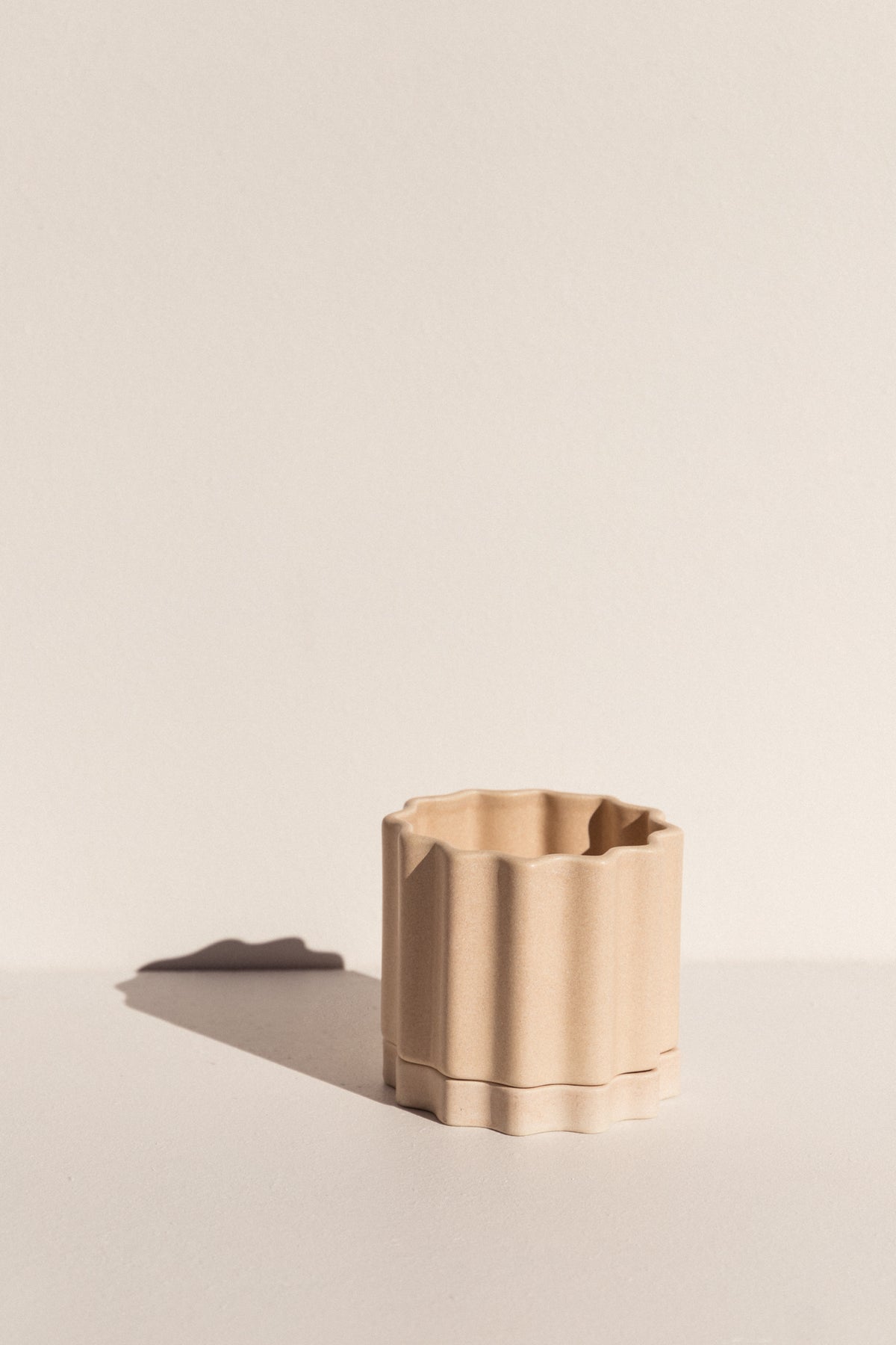 Ella Reweti small ceramic planter in buff colour on Makers' Mrkt Makers Market Melbourne