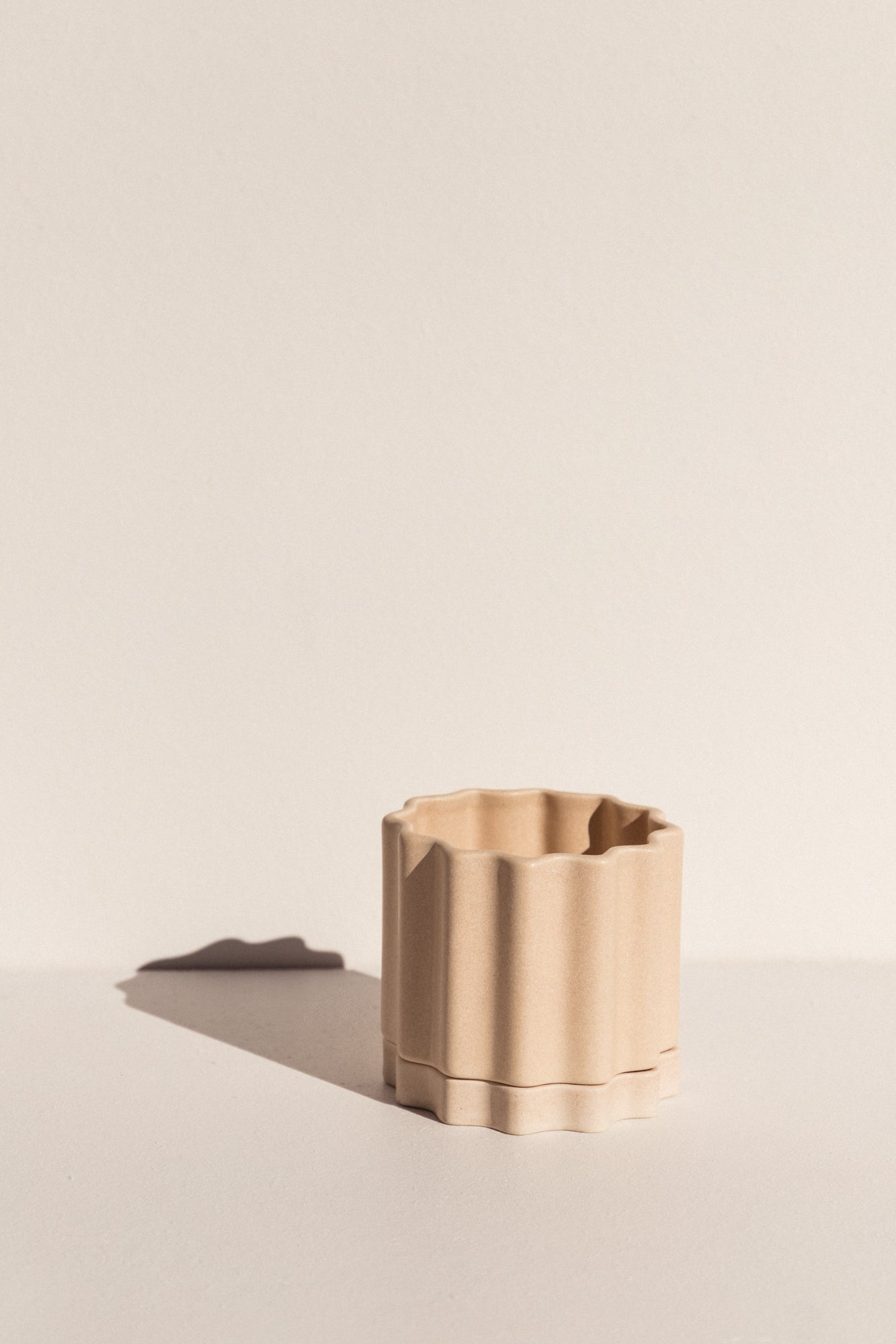 Ella Reweti small ceramic planter in buff colour on Makers' Mrkt Makers Market Melbourne