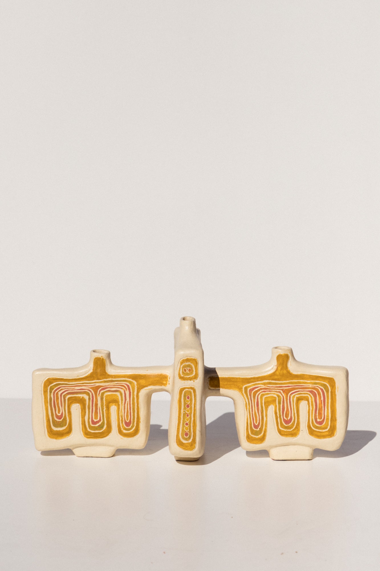 Leigh Thompson New Zealand Ceramicist, hand painted ceramics on Makers' Mrkt, makers market Melbourne