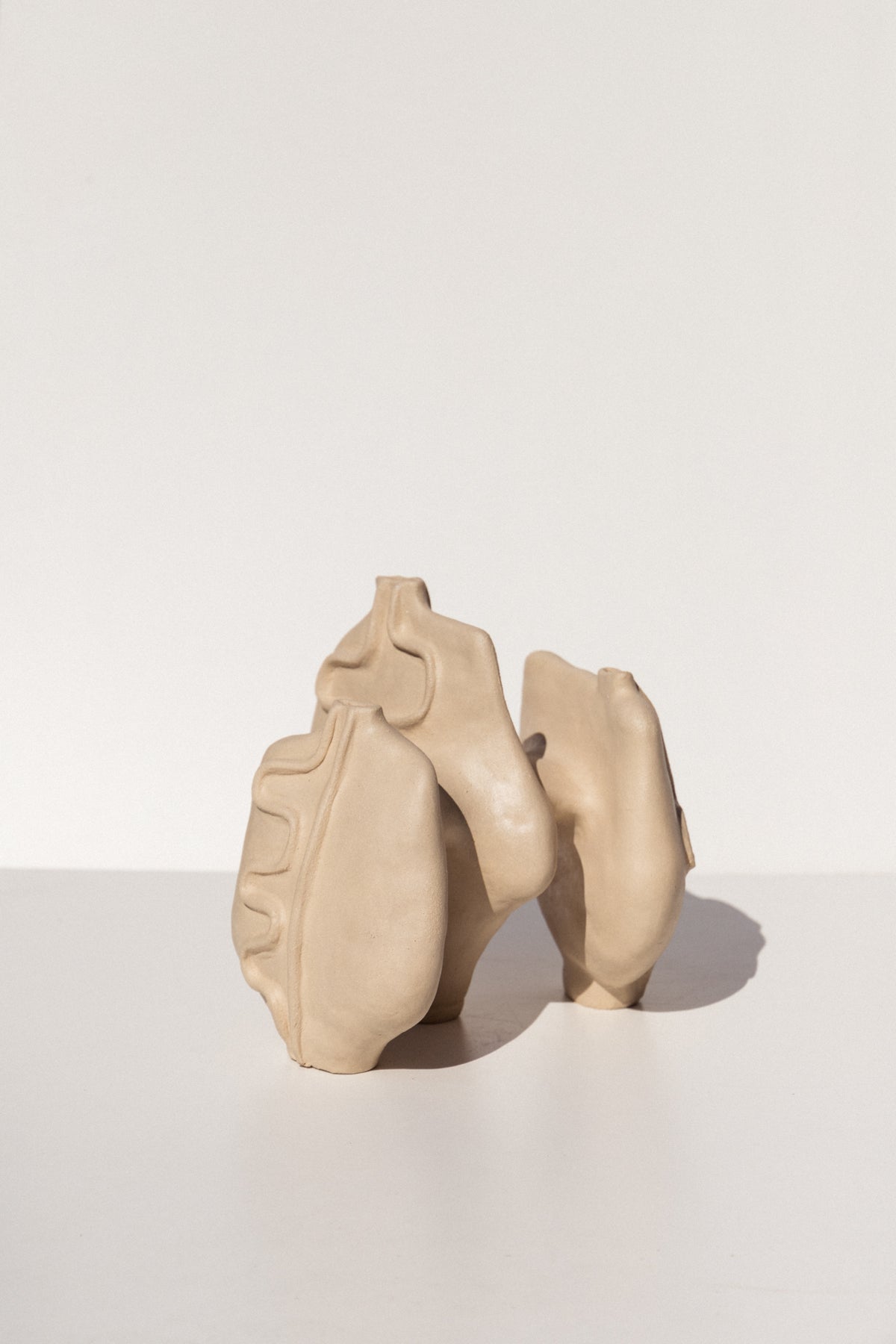 Leigh Thompson New Zealand Ceramicist, hand painted ceramics on Makers' Mrkt, makers market Melbourne