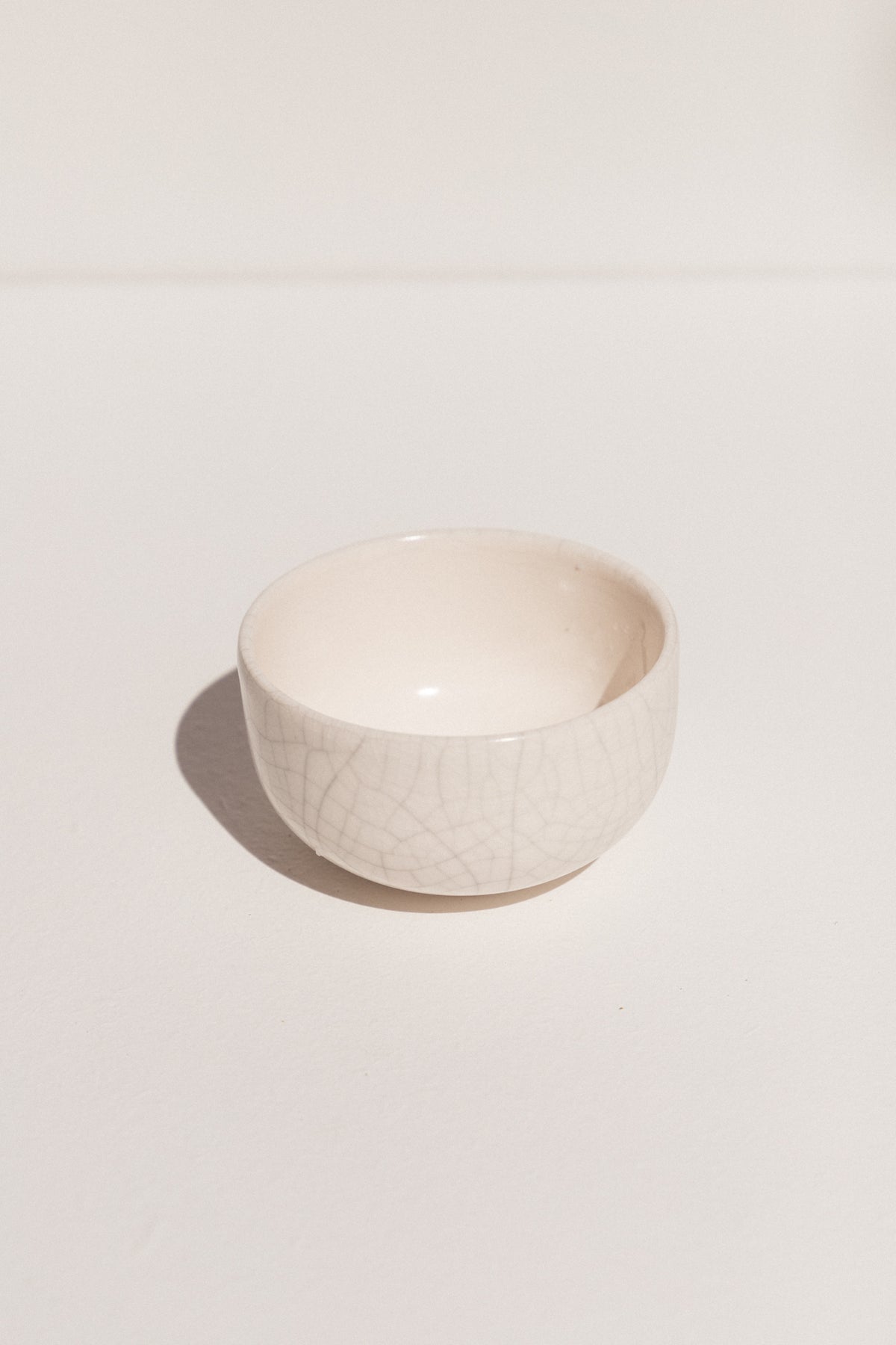Gidon Bing white ceramic olive bowl in white crackle finish on Makers' Mrkt Makers Market Melbourne 